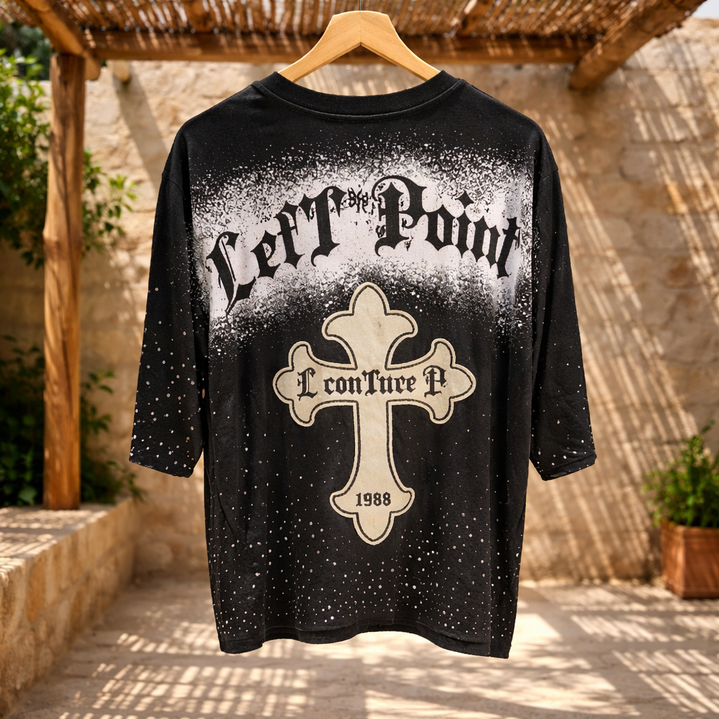 Camiseta Oversize “Left Point Cross” Negra – Unisex