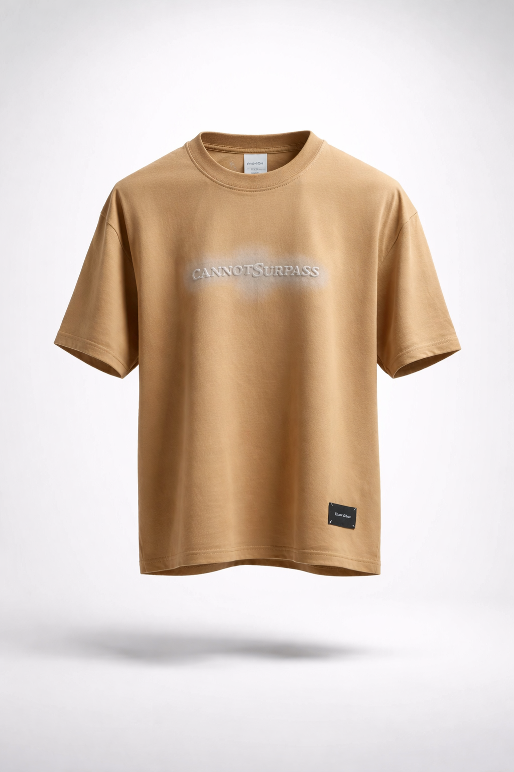 Camiseta Oversize “Cannot Surpass” Camel – Unisex