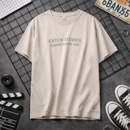Camiseta Oversize “Catch Studios Owners Club” Beige – Unisex