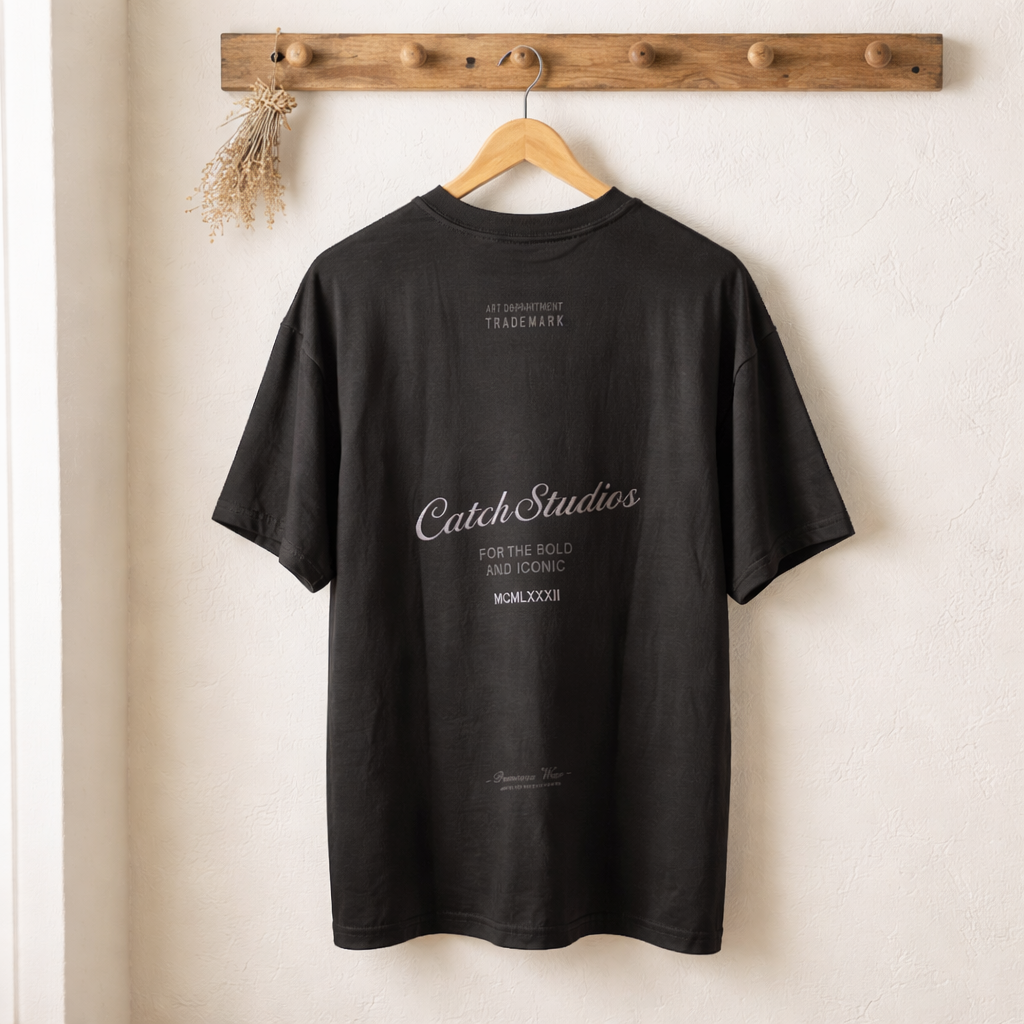 Camiseta Oversize “CatchStudio Signature” Negra – Unisex
