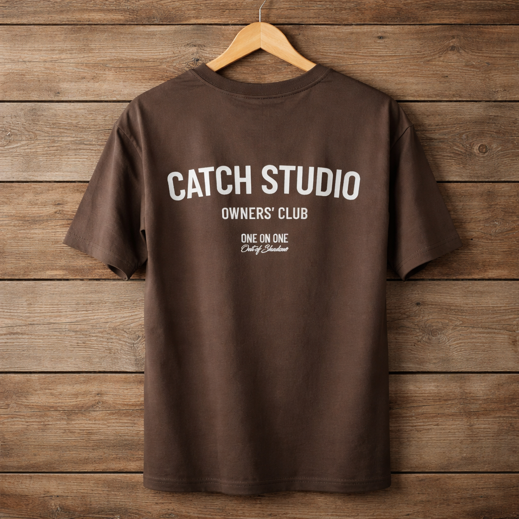 Camiseta Oversize “Catch Studio Owners’ Club” Blanca – Unisex