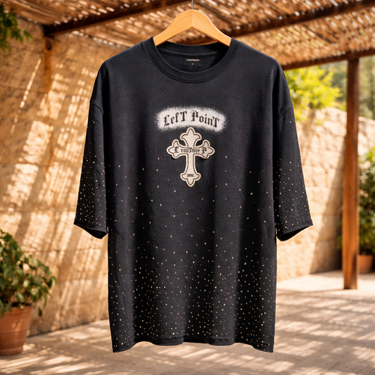 Camiseta Oversize “Left Point Cross” Negra – Unisex