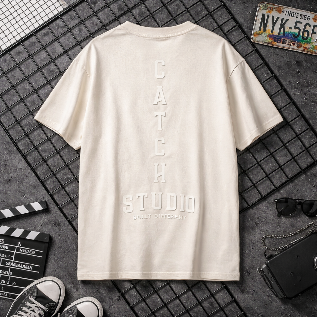 Camiseta Minimalista “Catch Studio” Azul Marino – Unisex